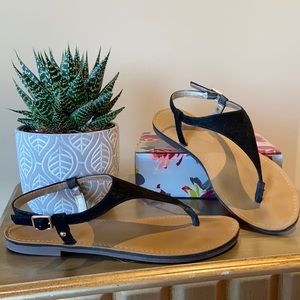 Sam Edelman Circus black thong sandals